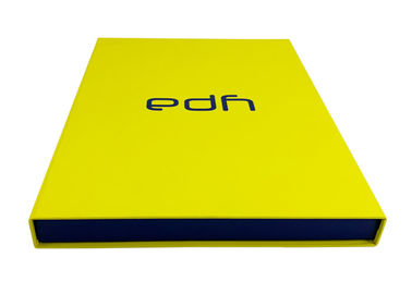 黄色い色の本によって形づけられるギフト用の箱、磁気捕獲物が付いているボール紙フリップ上箱