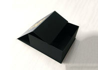 注文の金ぱく押しのロゴの現在のギフト用の箱、Xmasの黒の折り畳み式ボール箱箱 サプライヤー