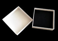 装飾的な白いボール紙のギフト用の箱ふたの皿の挿入物が付いている現在の箱 サプライヤー