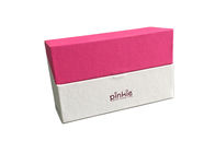 ピンク色の熱い押す磁石のギフト用の箱の包装の織り目加工の表面 サプライヤー