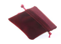 Jewelly Packaingのための個人化された赤いビロードのドローストリングの袋ホイルのロゴ サプライヤー