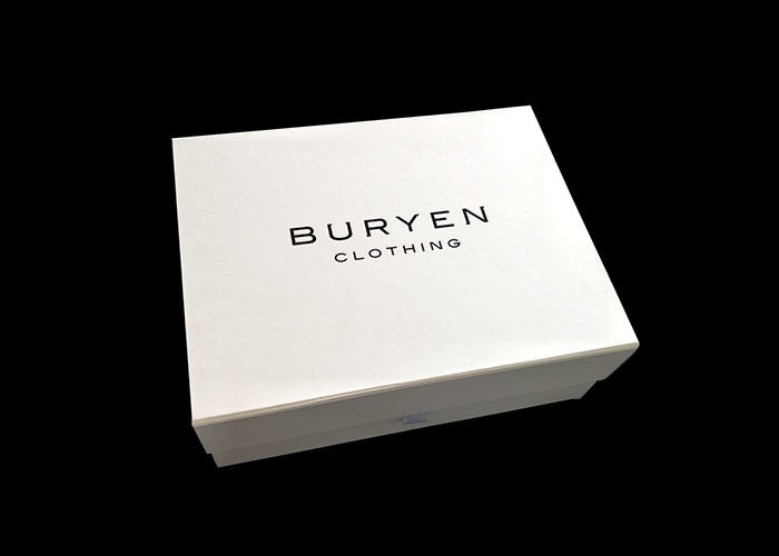 衣類の包装はギフト用の箱のパントンの色によって印刷される任意を畳みます サプライヤー