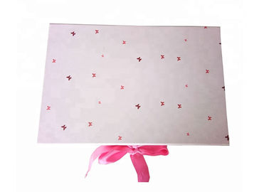 中国 ピンク色のギフト包む箱、女の子の服のために包む注文のギフト用の箱 工場